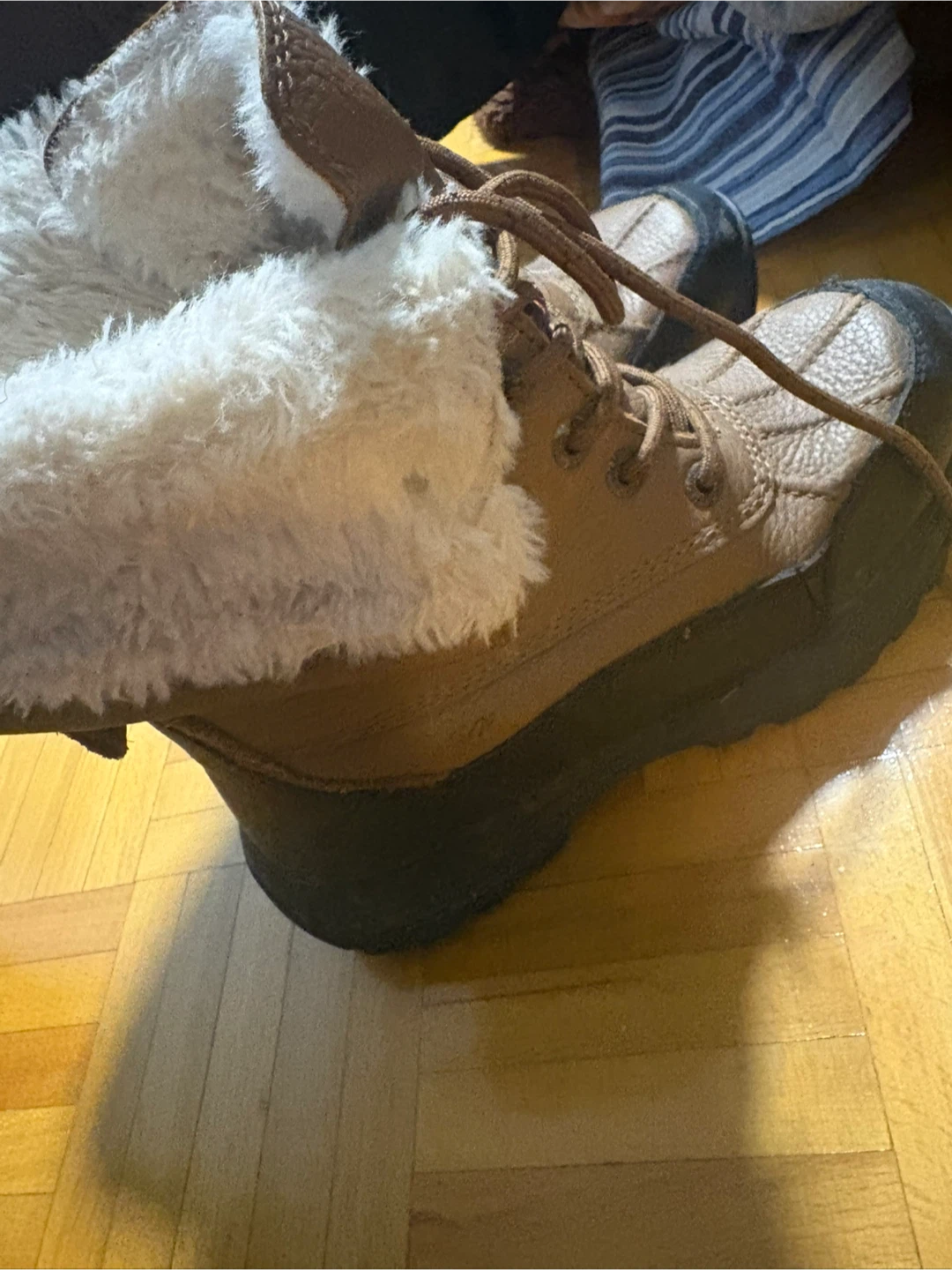 Women's Brown Fur-Lined Winter Boots - photo 3