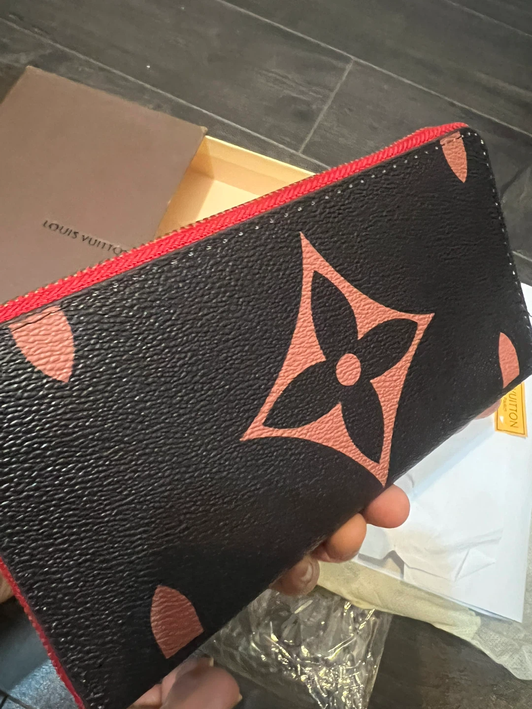 Louis Vuitton Monogram Giant Zippy Wallet - photo 2