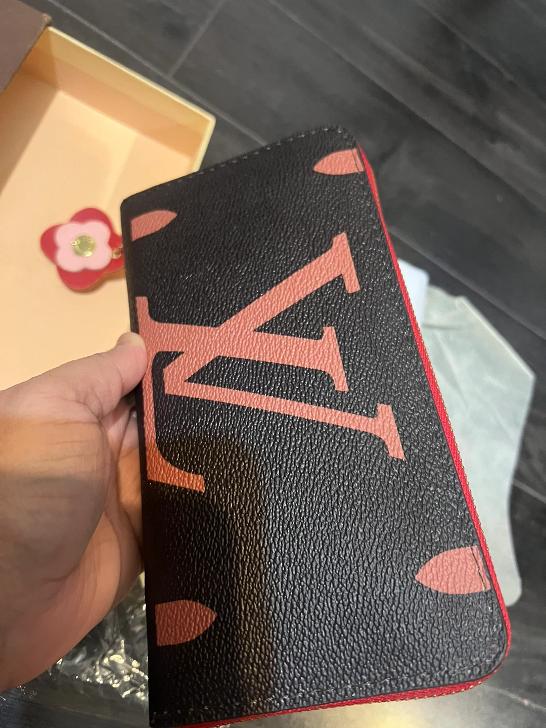 Louis Vuitton Monogram Giant Zippy Wallet - photo 4