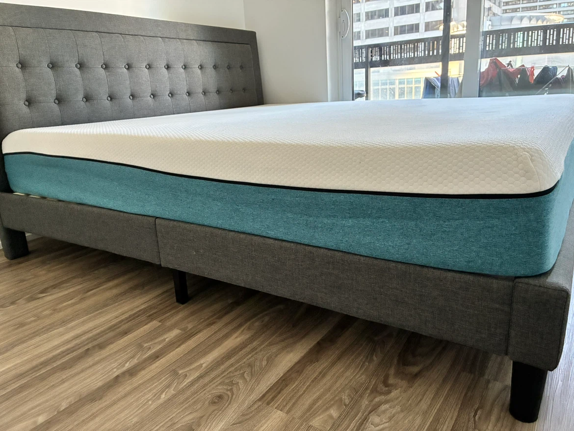 King size memory foam 8 inch mattress - photo 2