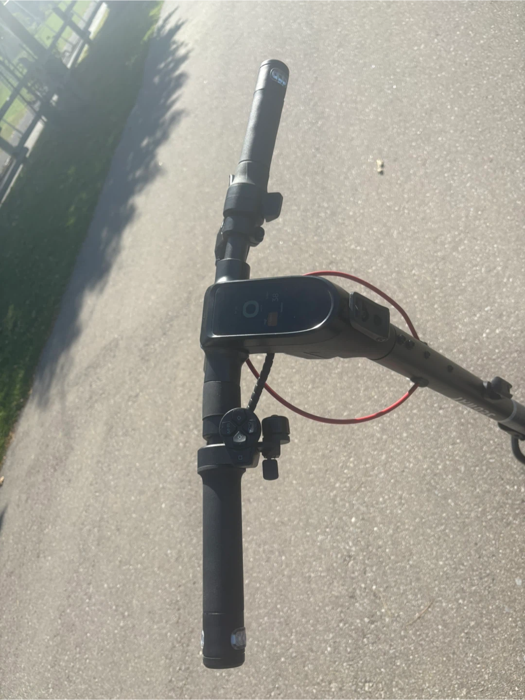 Segway Ninebot Max G3 Electric Scooter (priced to sell) - photo 2