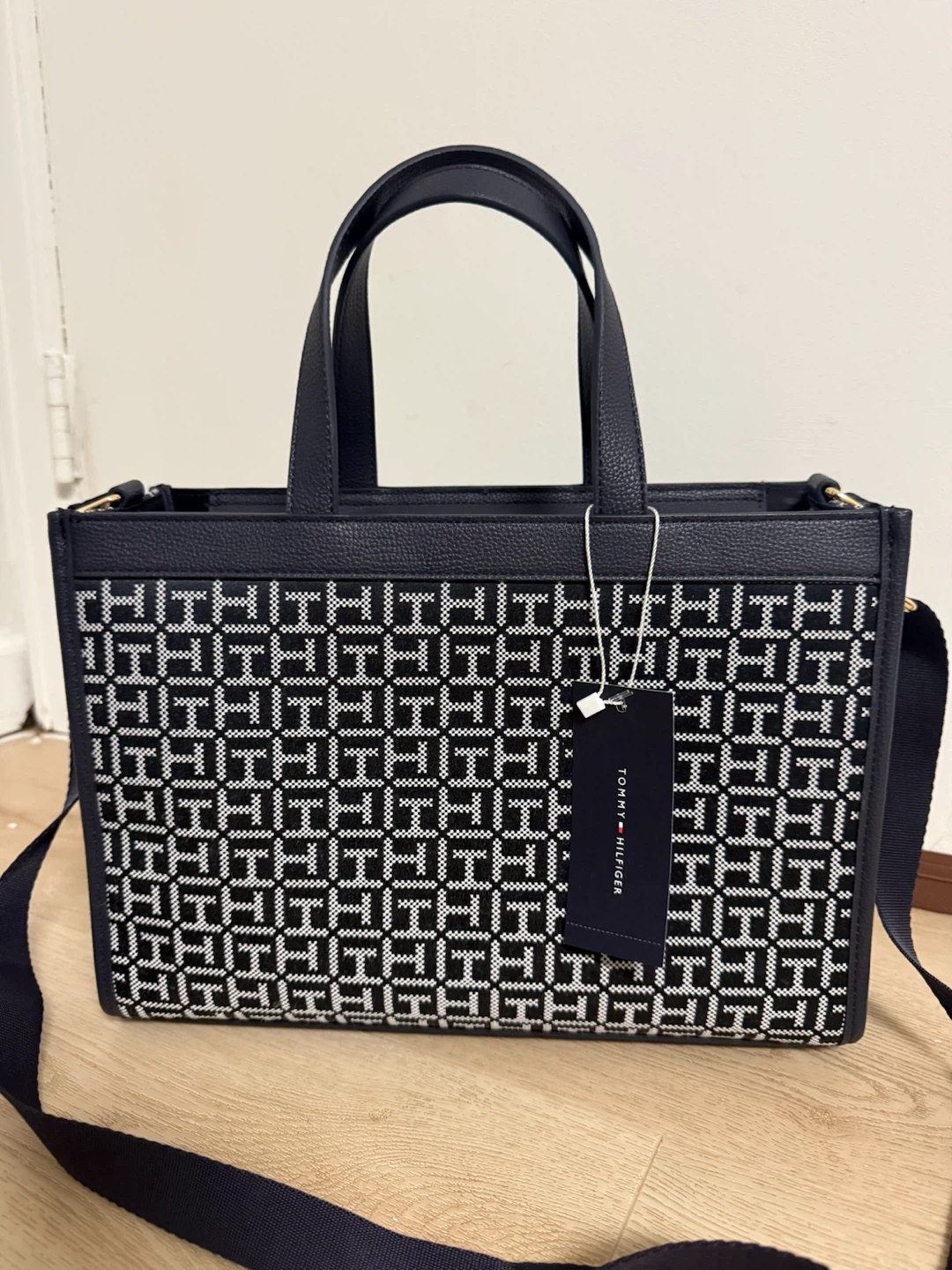 Tommy Hilfiger Monogram Tote Bag - photo 2