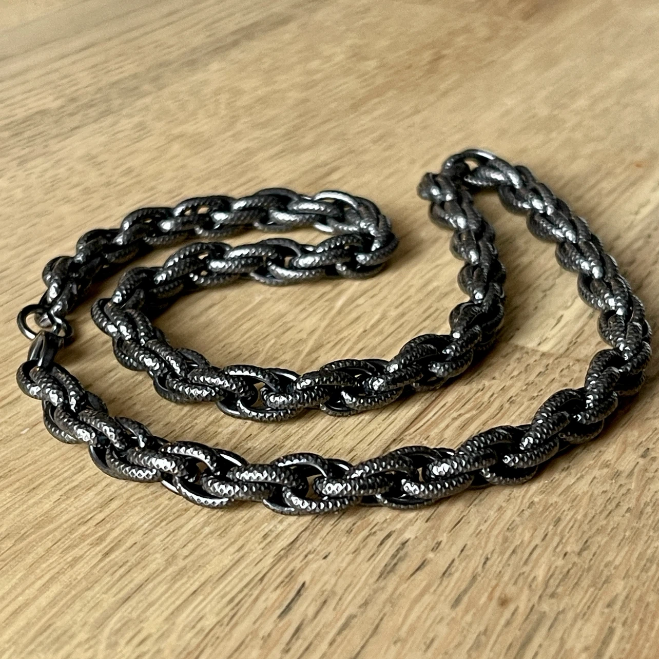 Twisted stainless steel chain necklace - photo 2