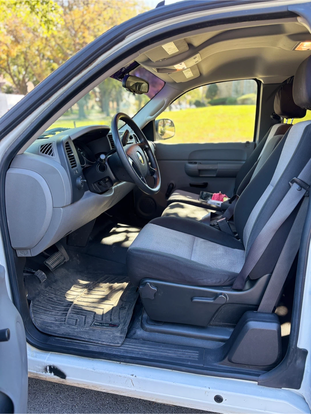 Chevrolet Silverado Extended Cab Pickup - photo 4