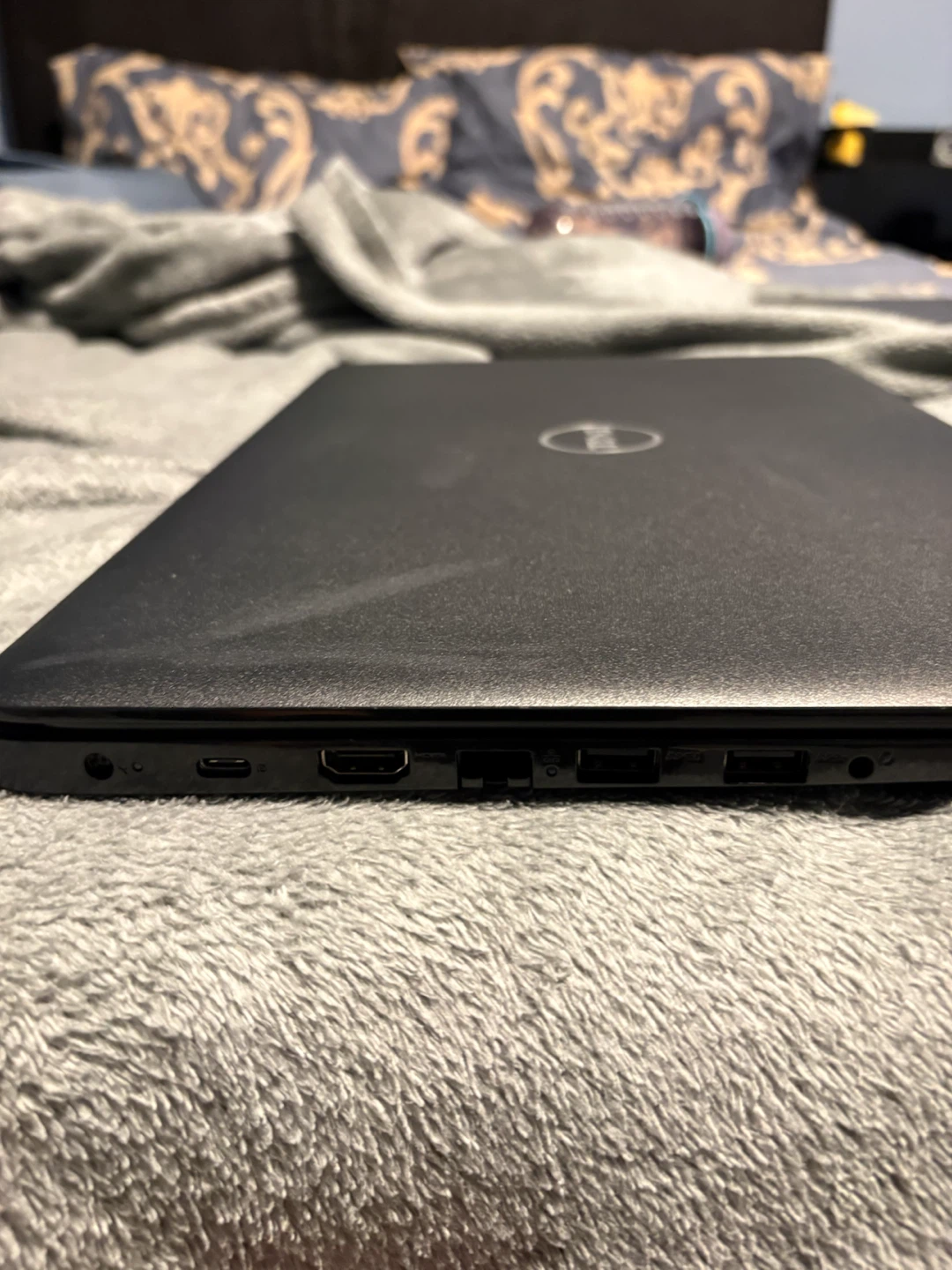 Dell Latitude 3500 Laptop - photo 4