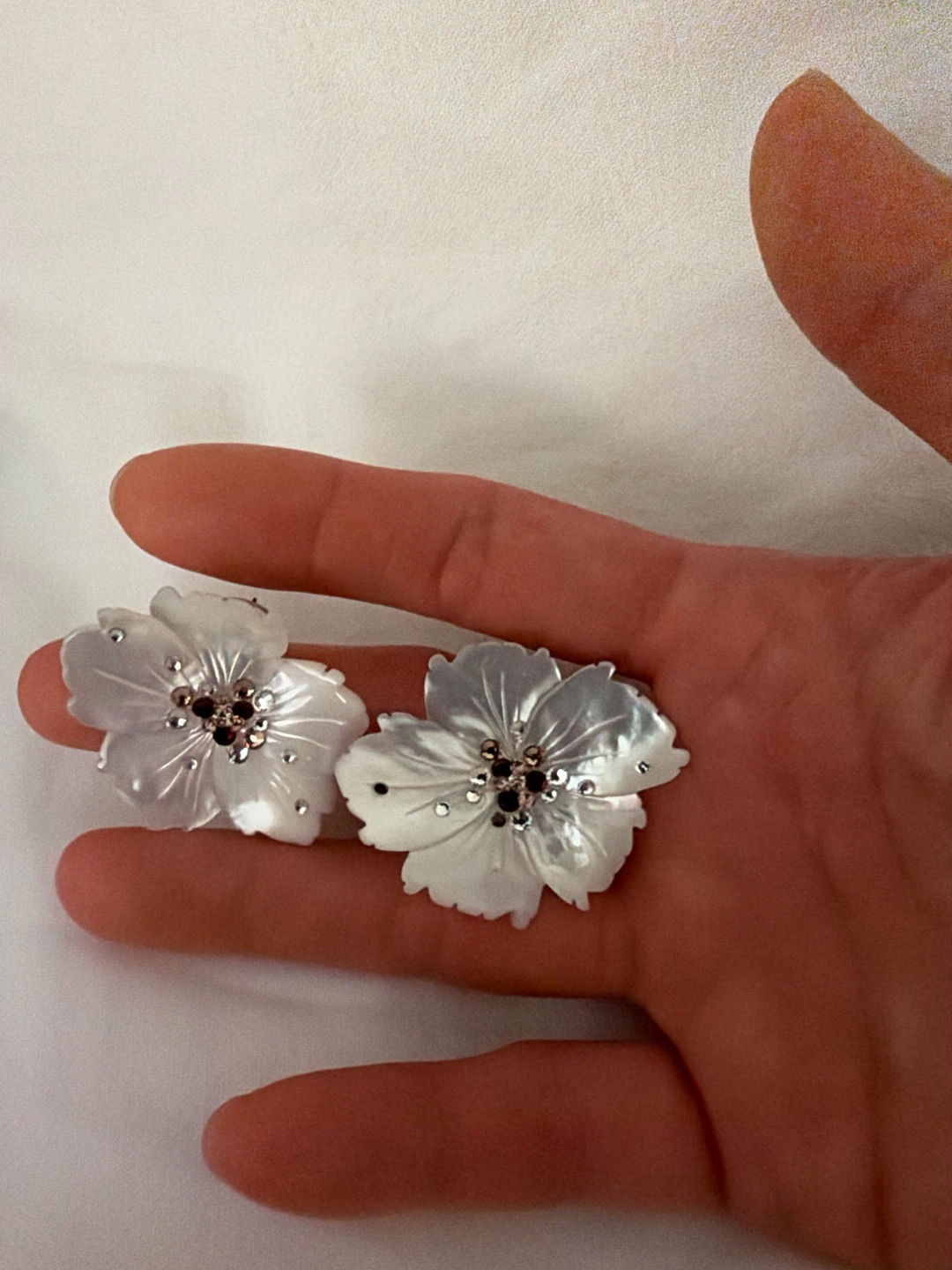 Mother of Pearl Flower Stud Earrings - photo 2