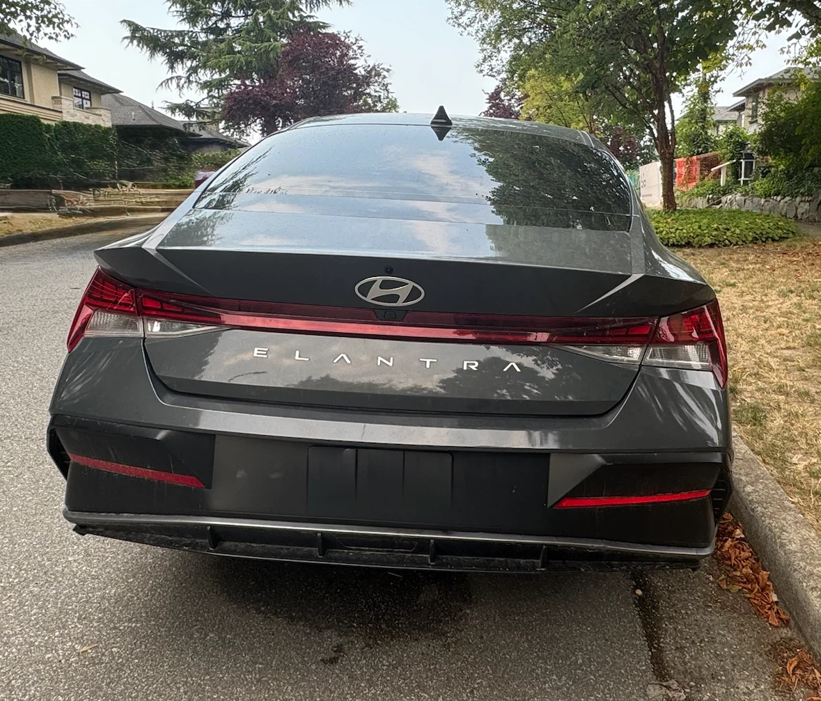 2024 Hyundai Elantra - photo 3
