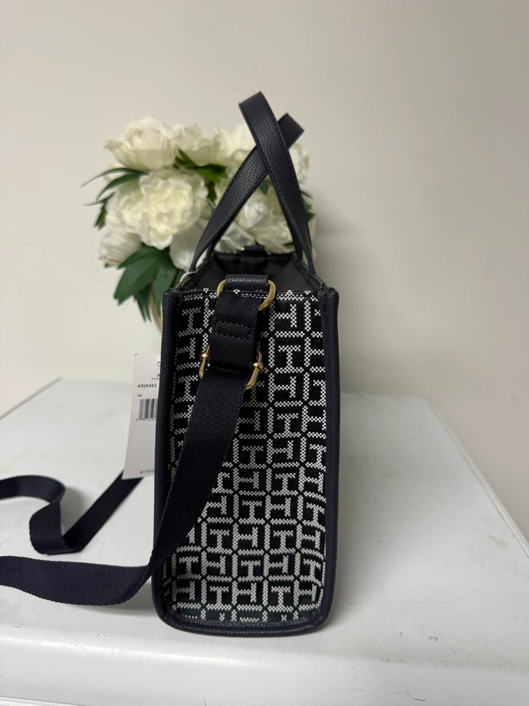 Tommy Hilfiger Monogram Tote Bag - photo 5