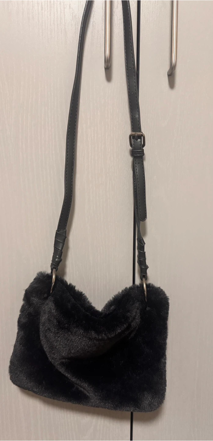 Black Faux Fur Crossbody Bag - photo 4