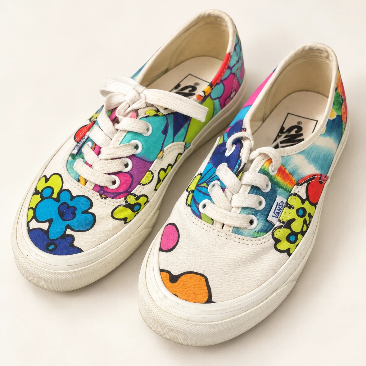 Vans sneakers size 6 woman’s
