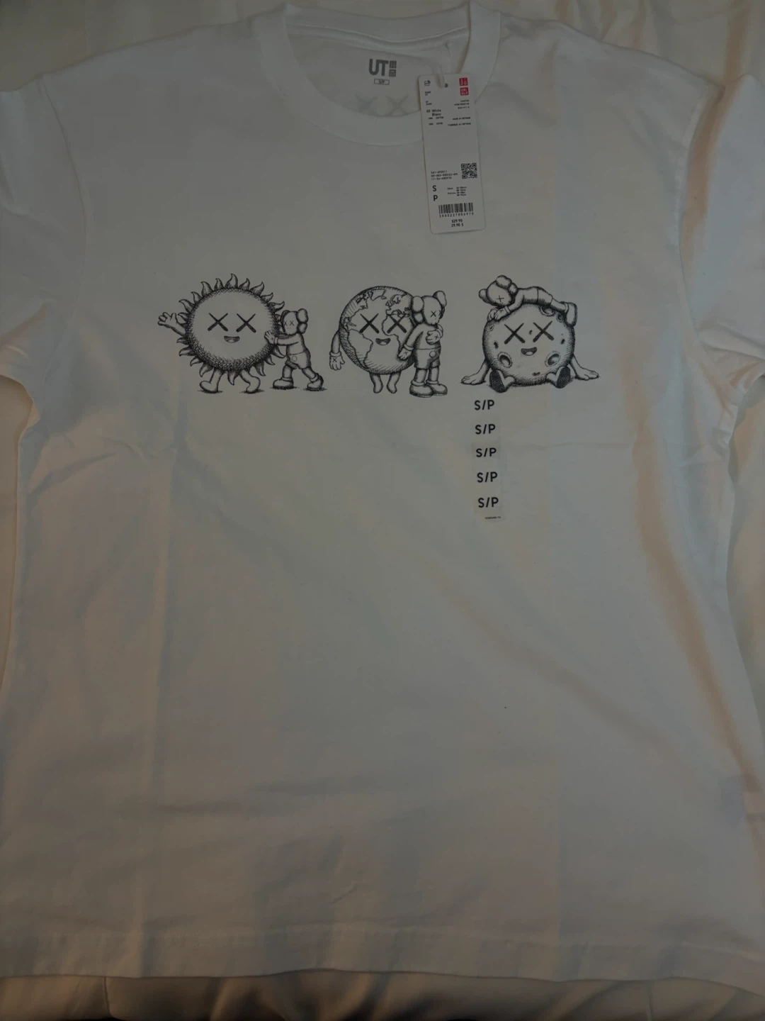 UNIQLO UT KAWS White T-Shirt