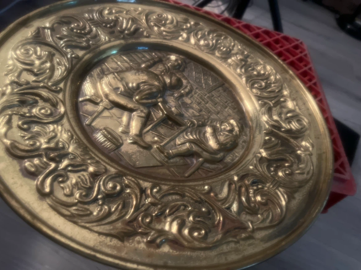 Vintage Embossed Brass Decorative Wall Plate - photo 2