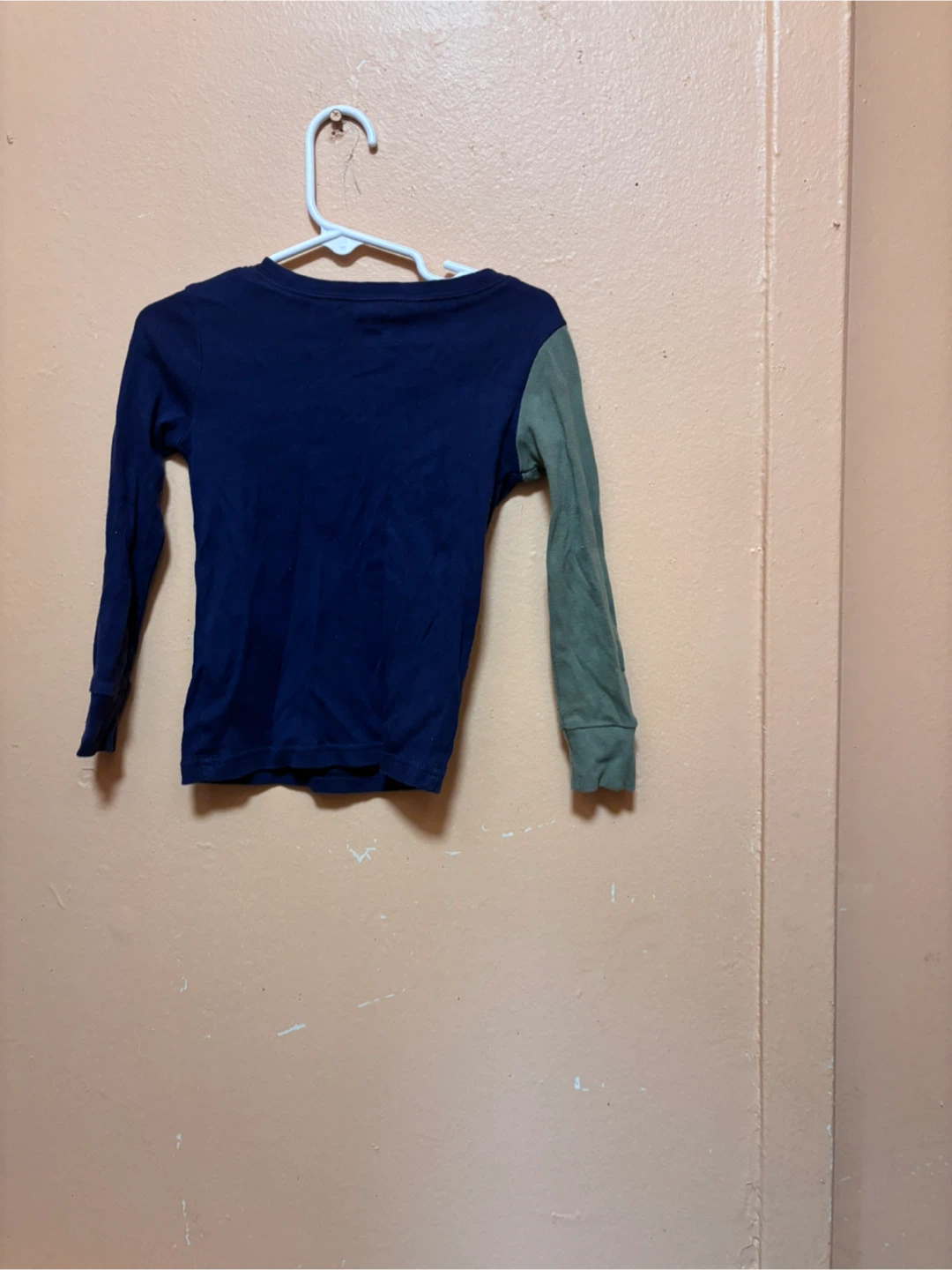 Old Navy Dinosaur Long-Sleeve Shirt 3T - photo 3