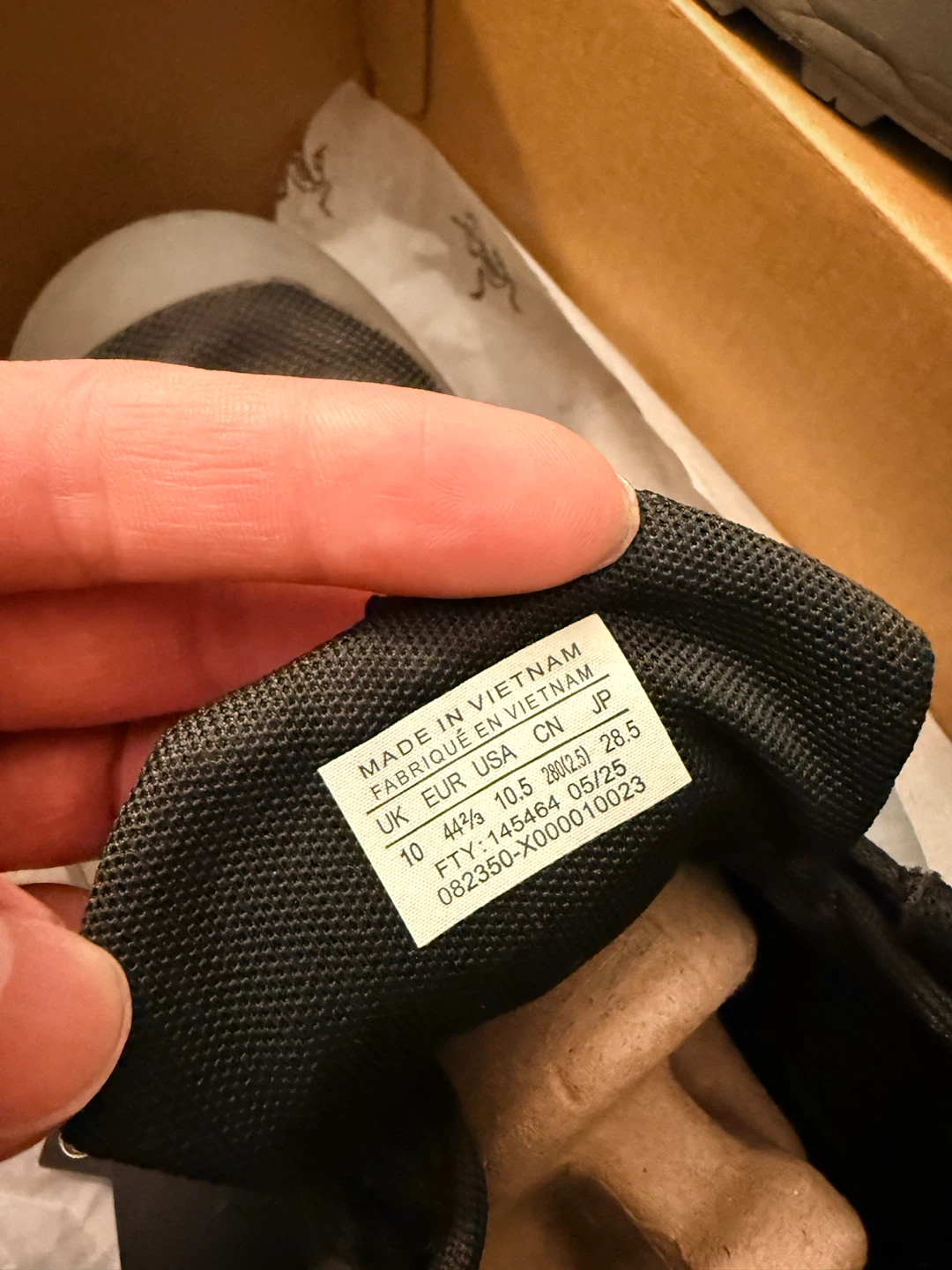Arcteryx Gore-tex shoes 10.5 USA - photo 2