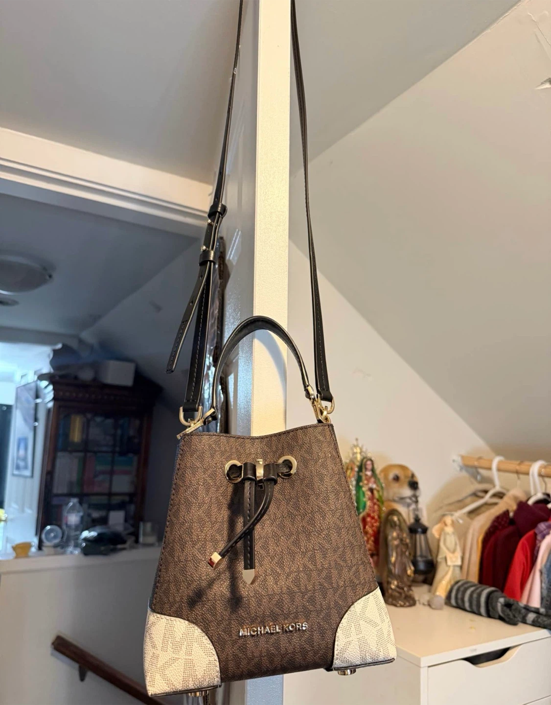 Michael Kors Small Bucket Bag Brown Signature