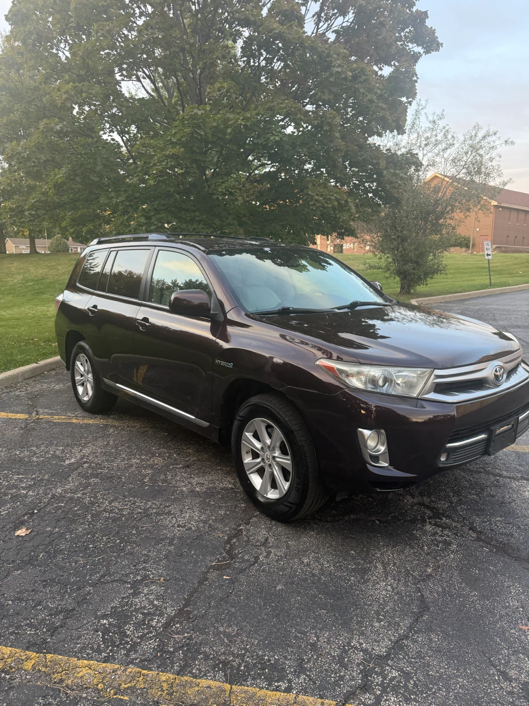 2011 Toyota Highlander Hybrid SUV - photo 2