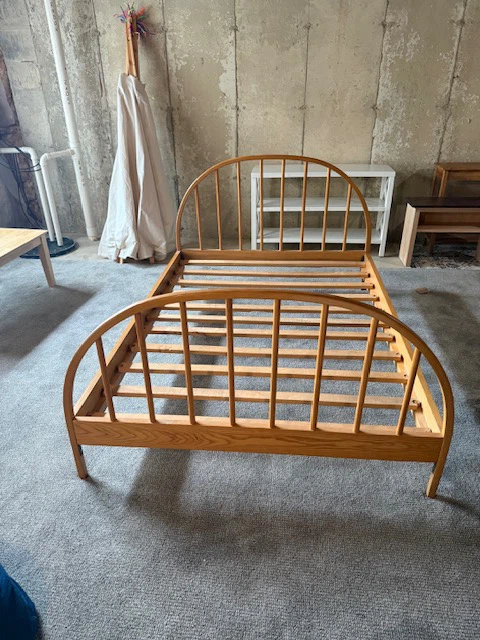 Oak Bed