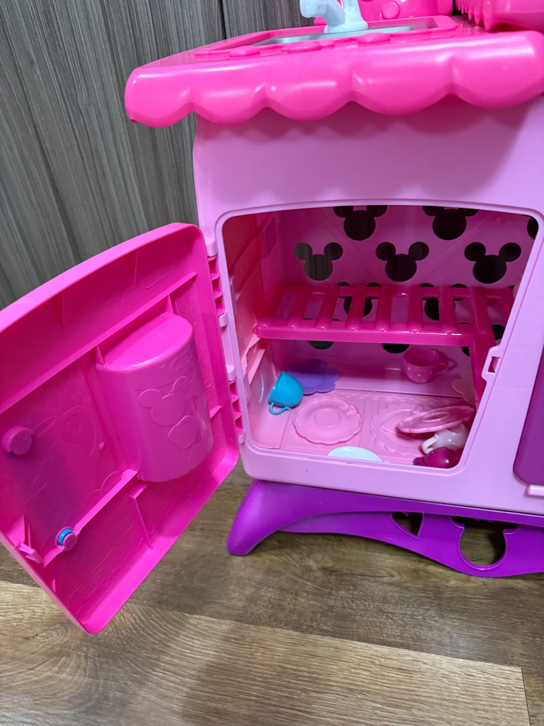 Disney Minnie Mouse Play Kitchen - photo 3