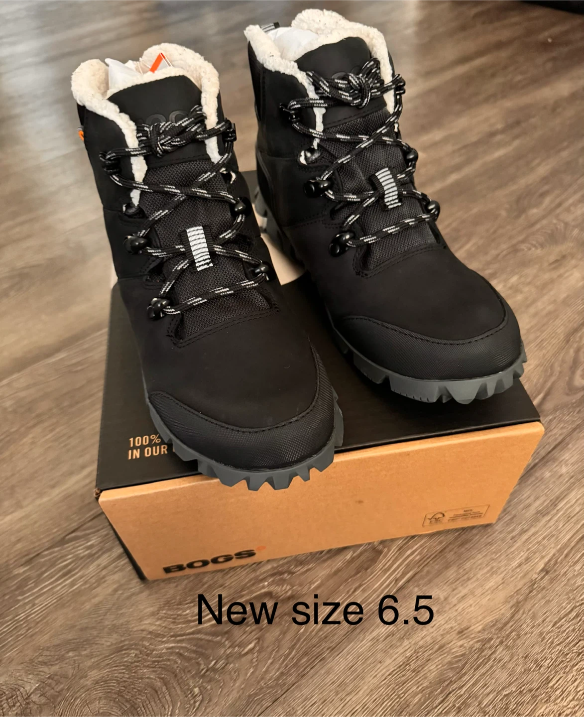 New Bogs winter boots size 6.5 new