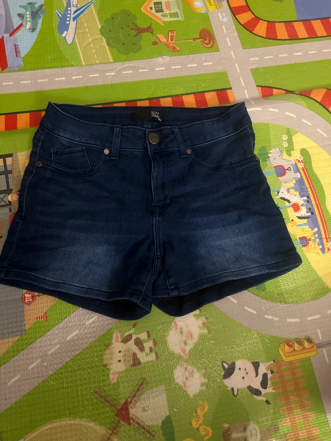 1822 Denim Dark Wash Jean Shorts