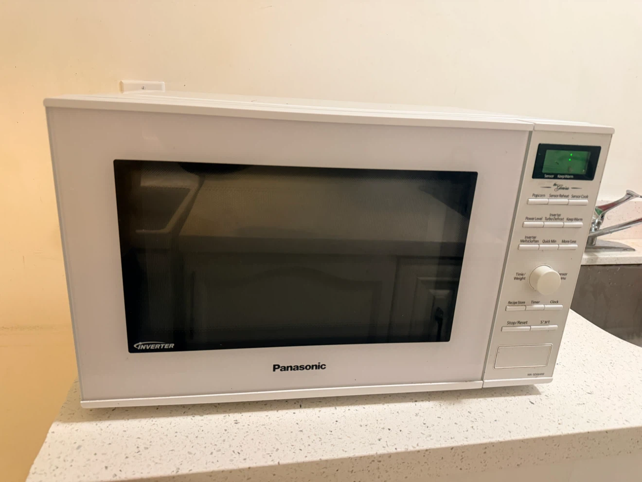 Panasonic The Genius Inverter Microwave