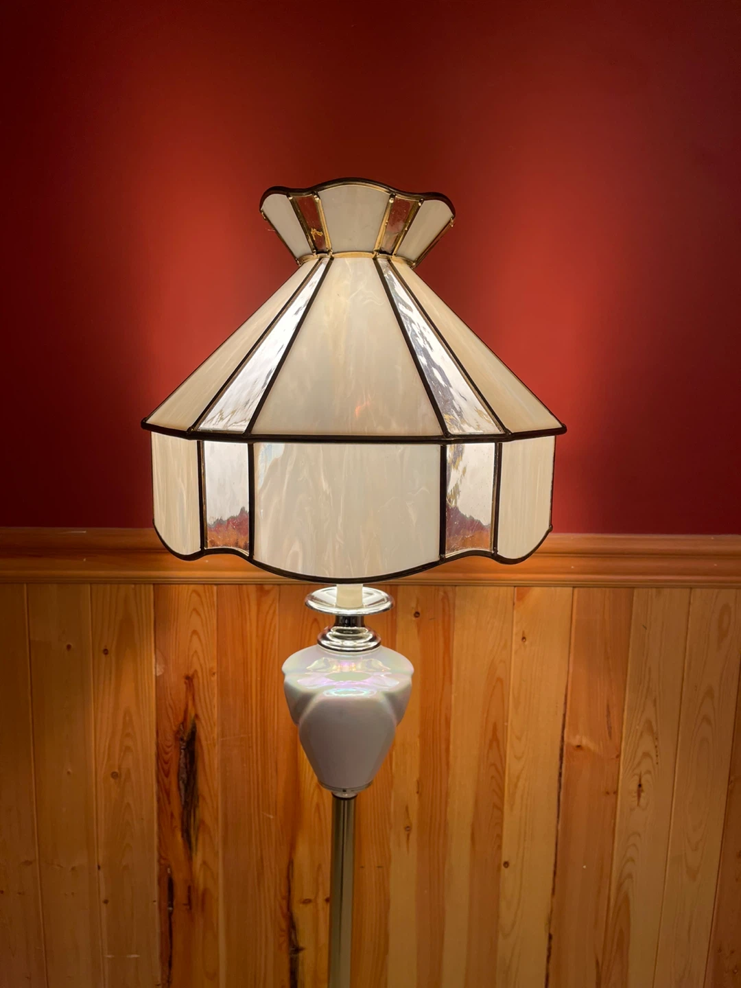 A beautiful vintage Tiffany Style stained glass floor lamp - photo 2