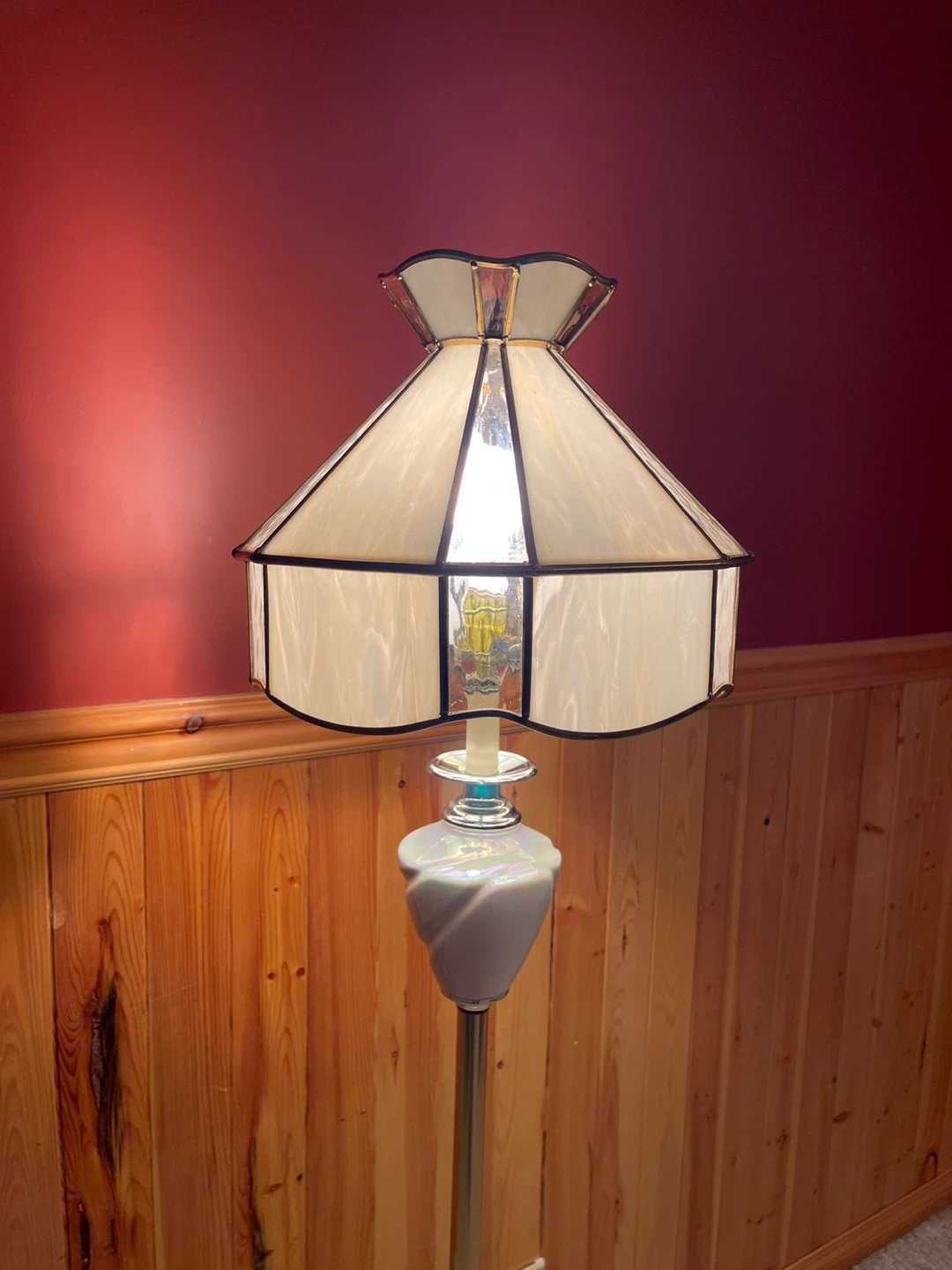 A beautiful vintage Tiffany Style stained glass floor lamp - photo 3