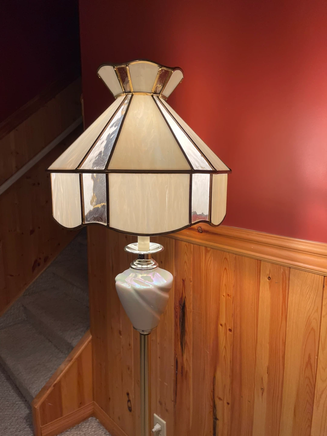 A beautiful vintage Tiffany Style stained glass floor lamp - photo 4