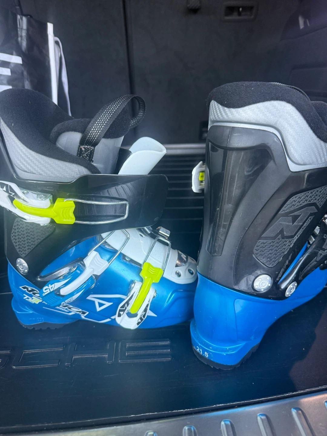 Nordica Firearrow Team 3 Ski Boots - photo 2