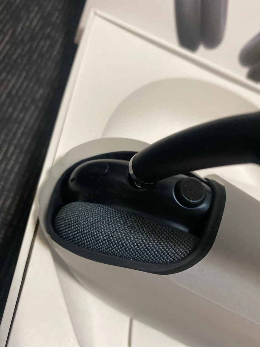 Apple AirPods Max 2 Headphones - photo 2