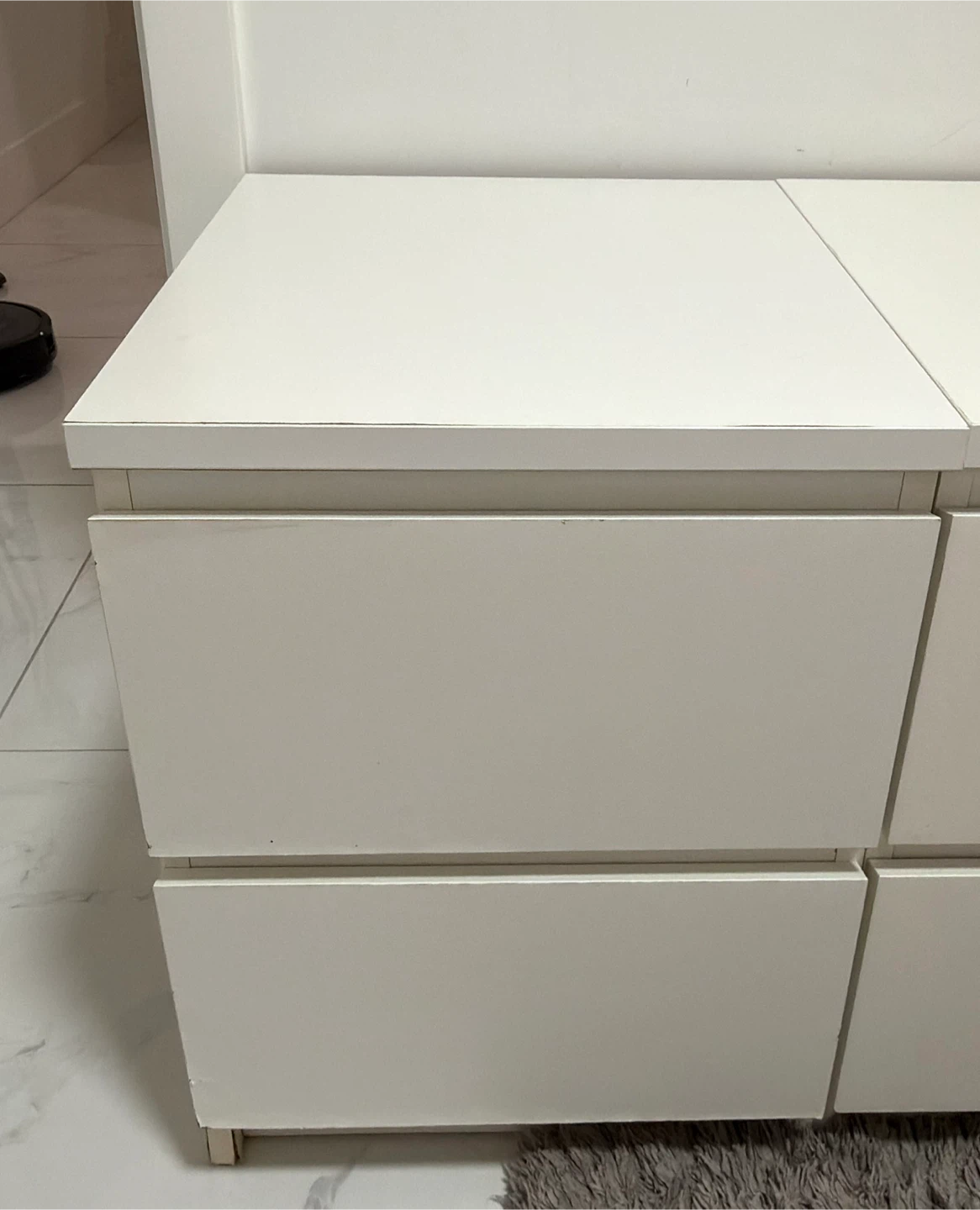 White 2-Drawer chest