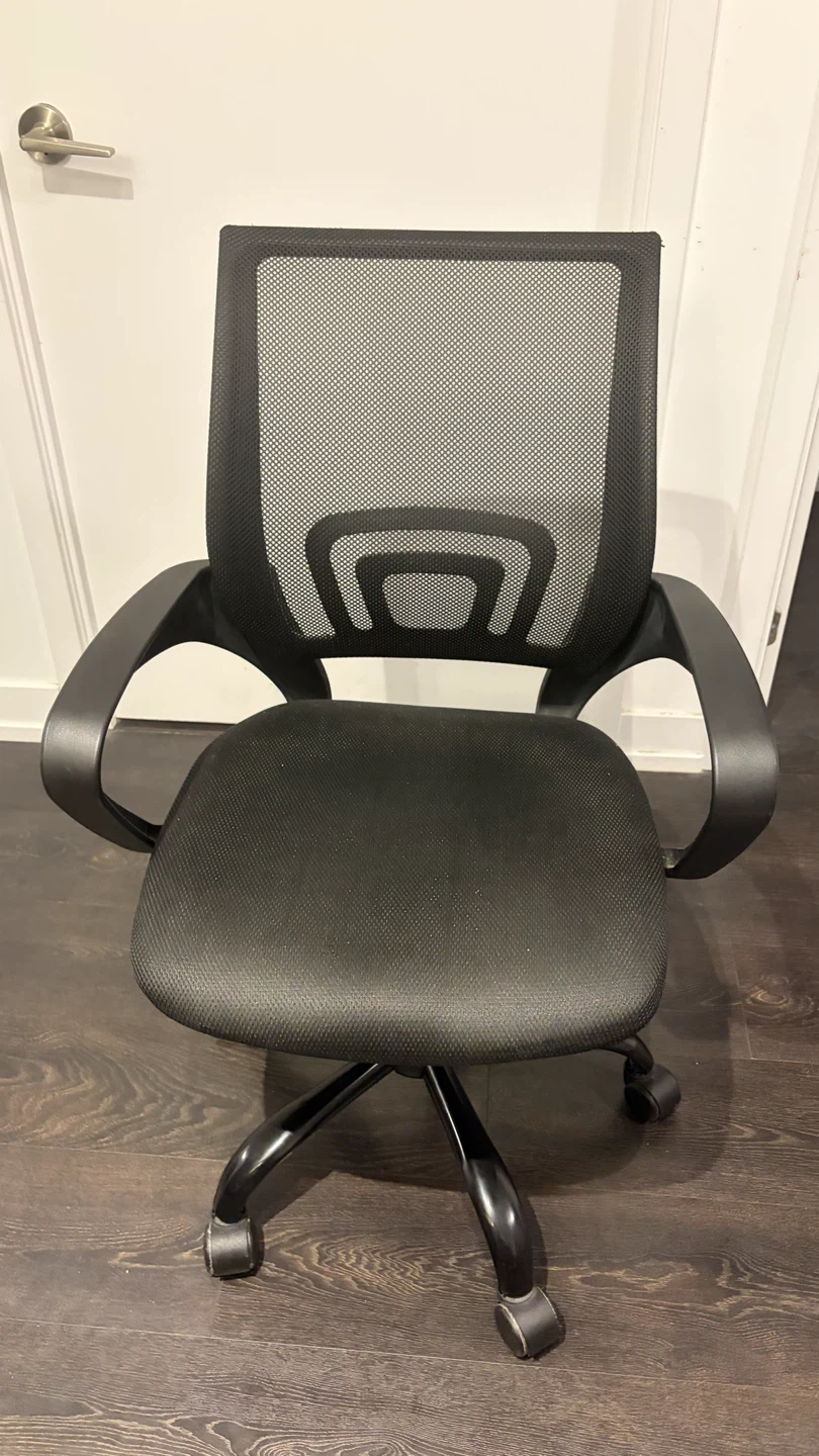 Black Mesh Office Chair(2 available)
