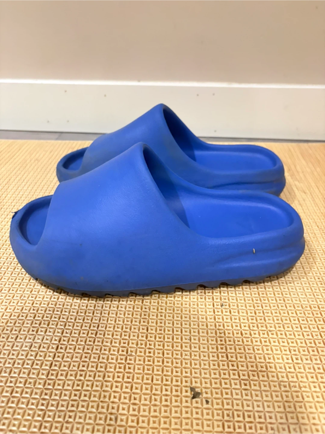 Yeezy Slide (Blue Azure) - photo 2