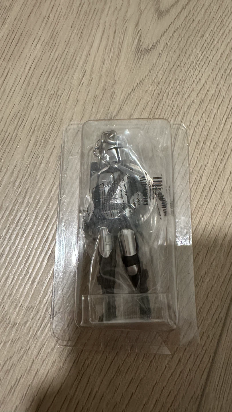 Star Wars The Mandalorian Keychain - photo 2