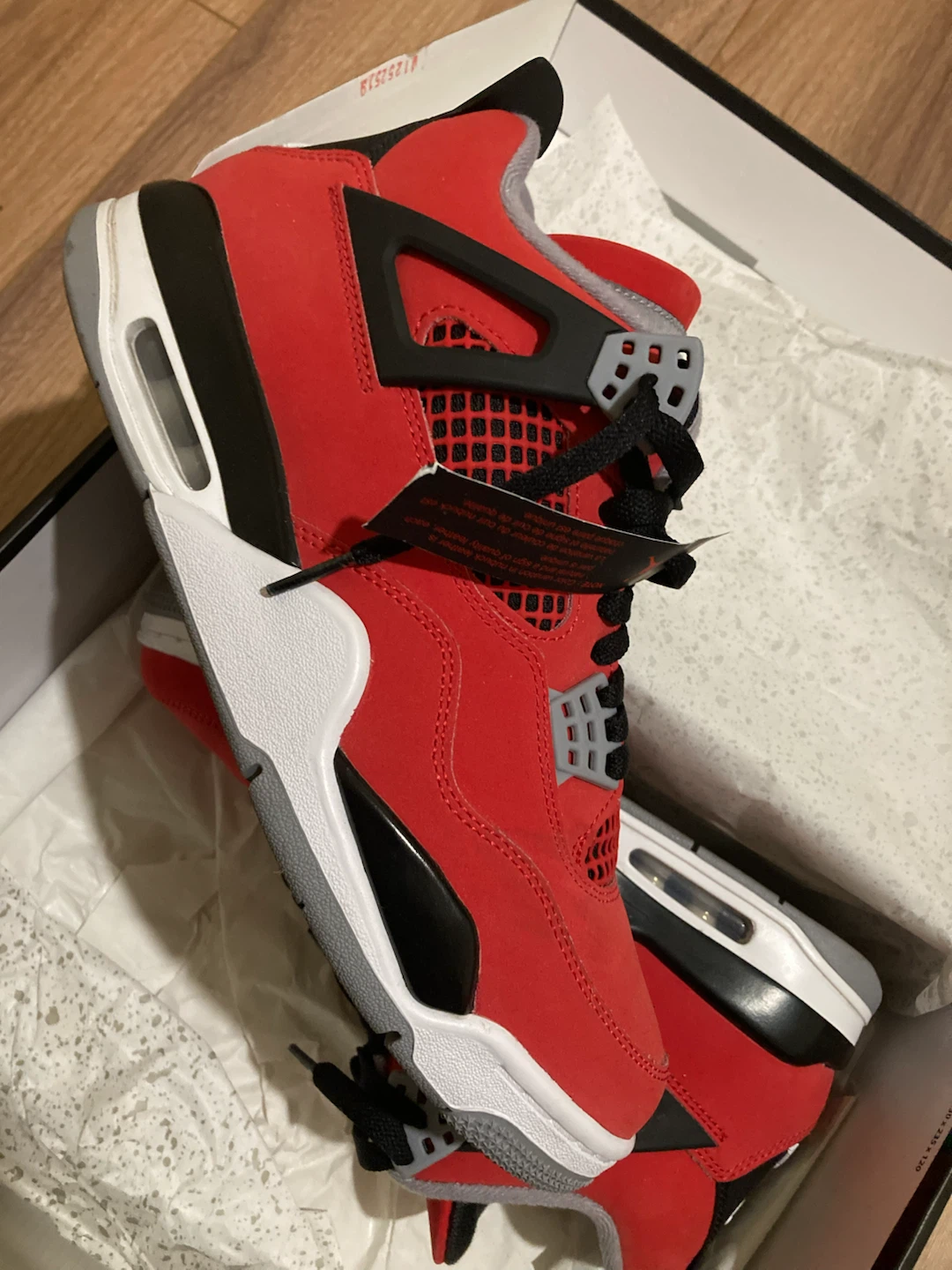 Jordan 4 toro bravo