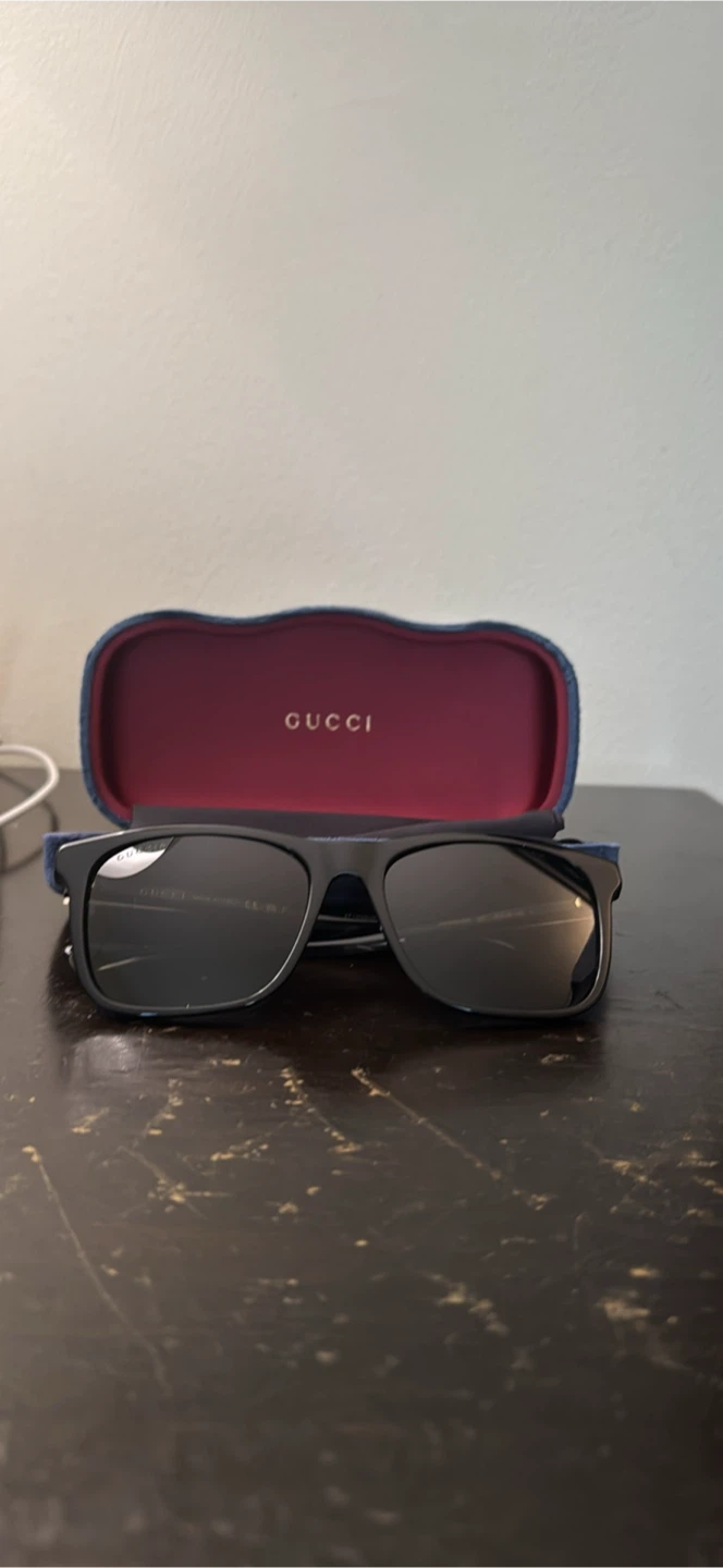Brand new Gucci Black Sunglasses with Case - photo 3