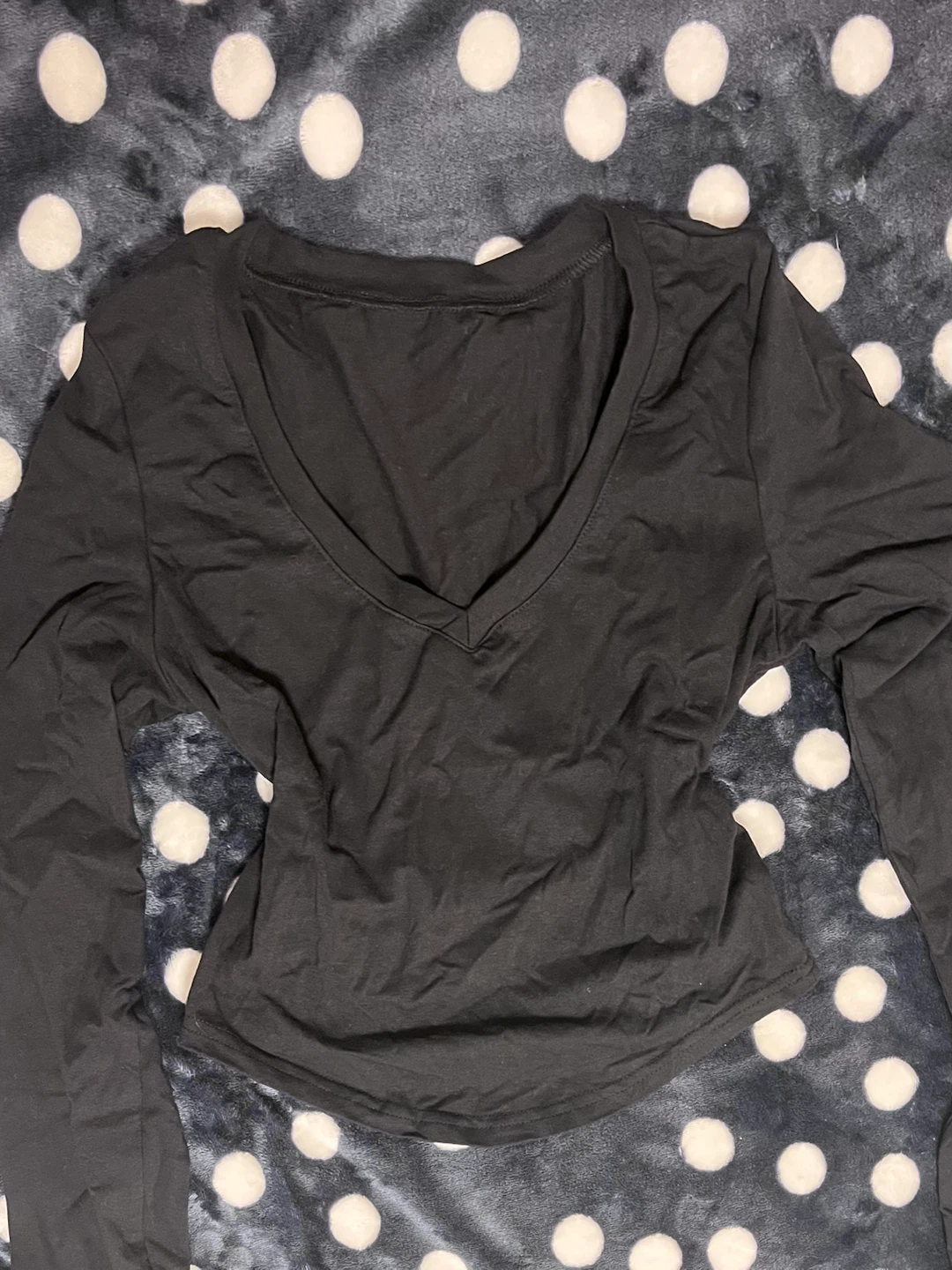 Black Long Sleeve V-Neck Top