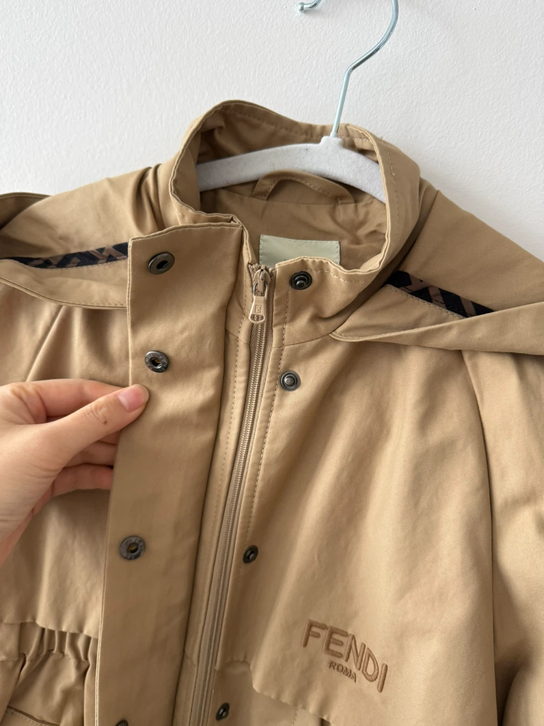 Fendi Kids Beige Hooded Trench Coat - photo 3