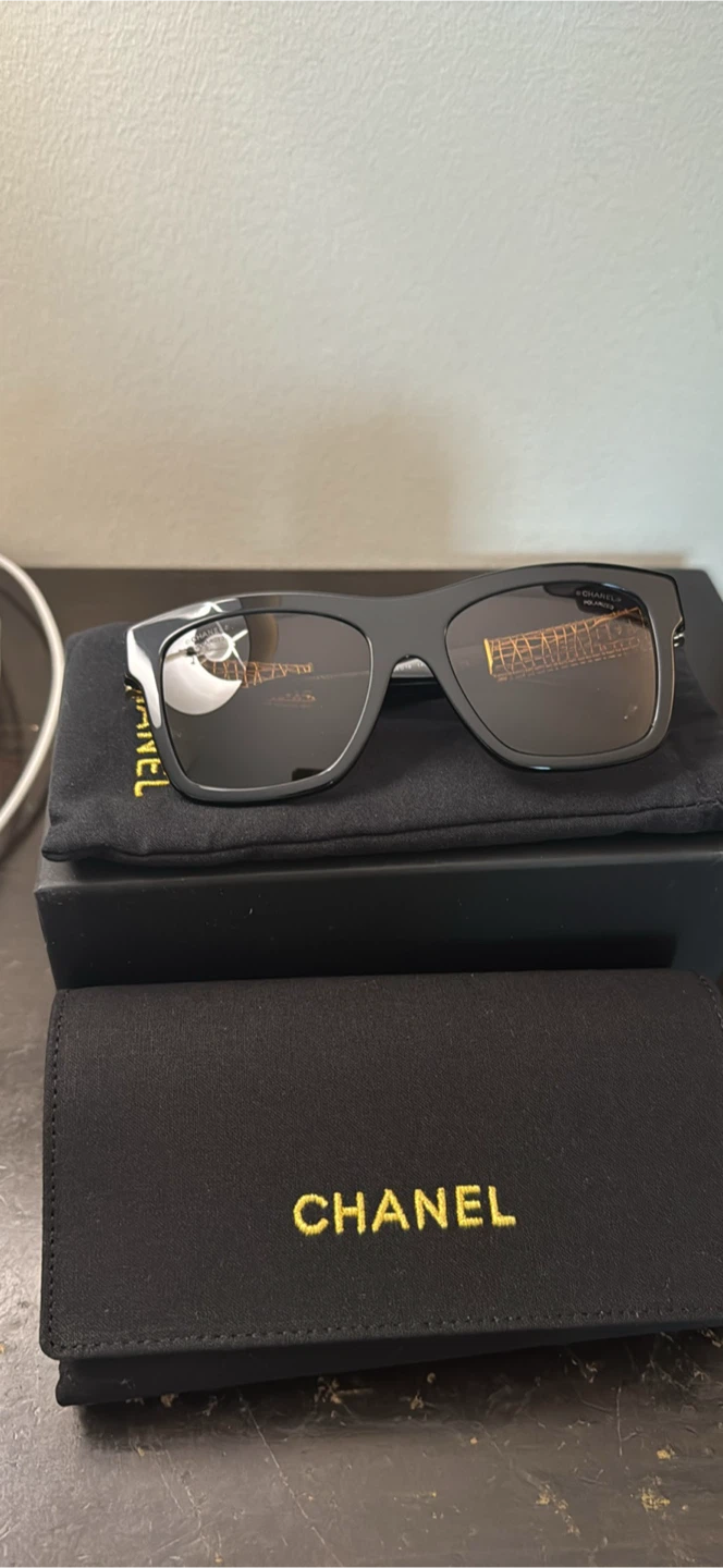 Brand new Chanel Sunglasses with Gold Detail - photo 4