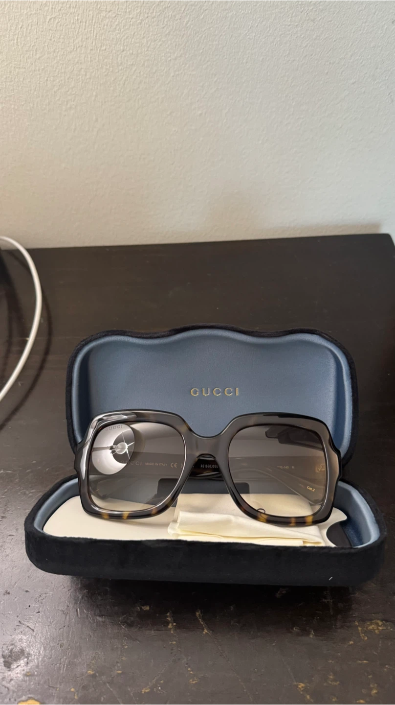 New Gucci Tortoiseshell Sunglasses - photo 2