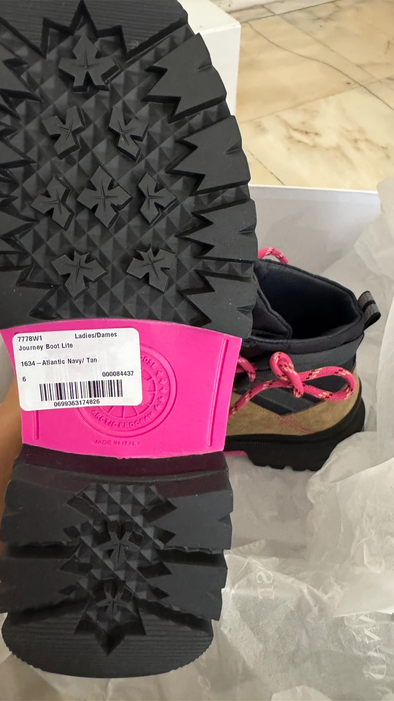 Brand new Canada Goose Journey Boot Lite - Atlantic Navy/Tan - photo 2