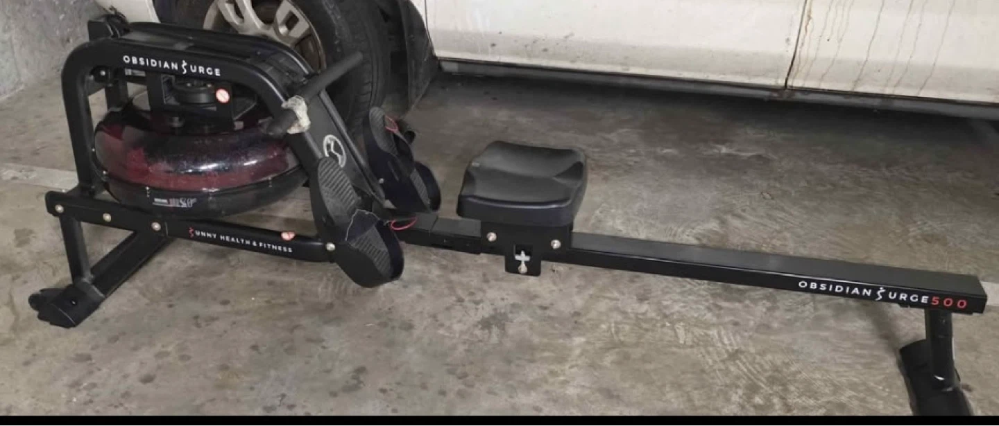 Sunny Health & Fitness Obsidian Surge 500 Rower