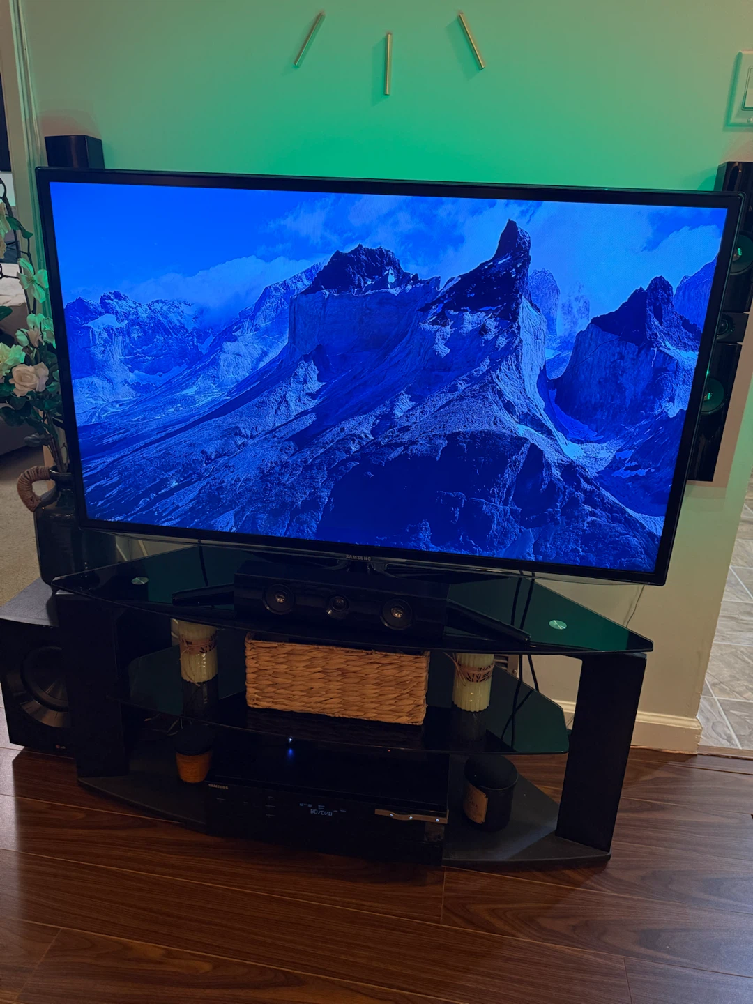 Samsung 46 inch LED TV with stand