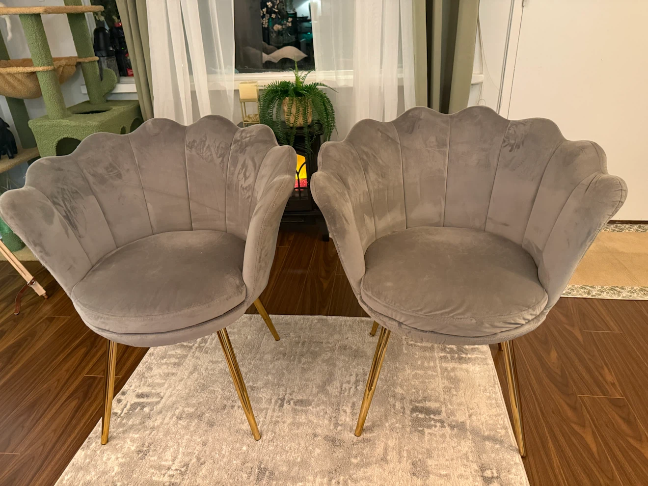 Set of 2 Grey Velvet Scalloped Accent Chairs - photo 4
