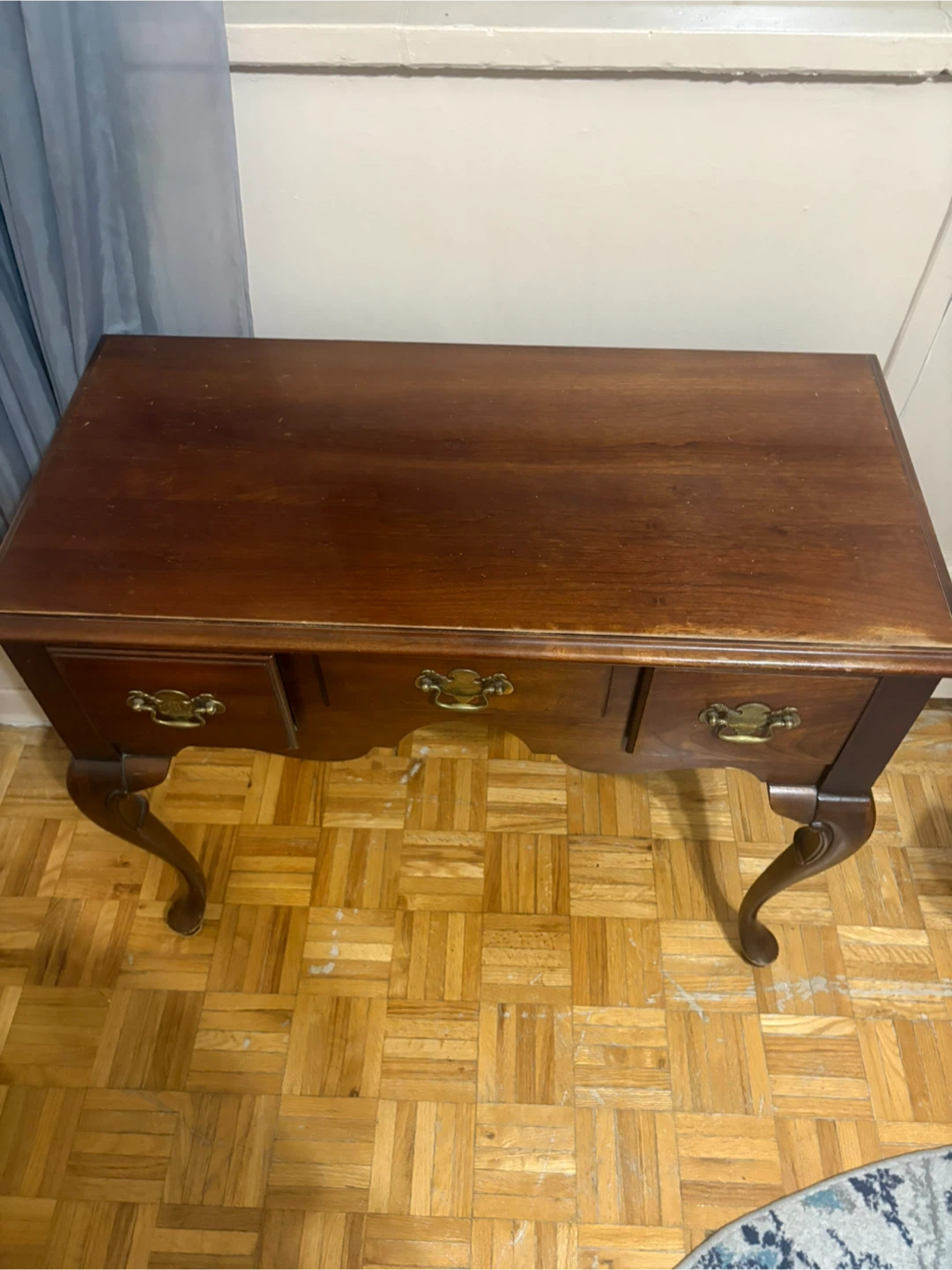 Bombay consolé table