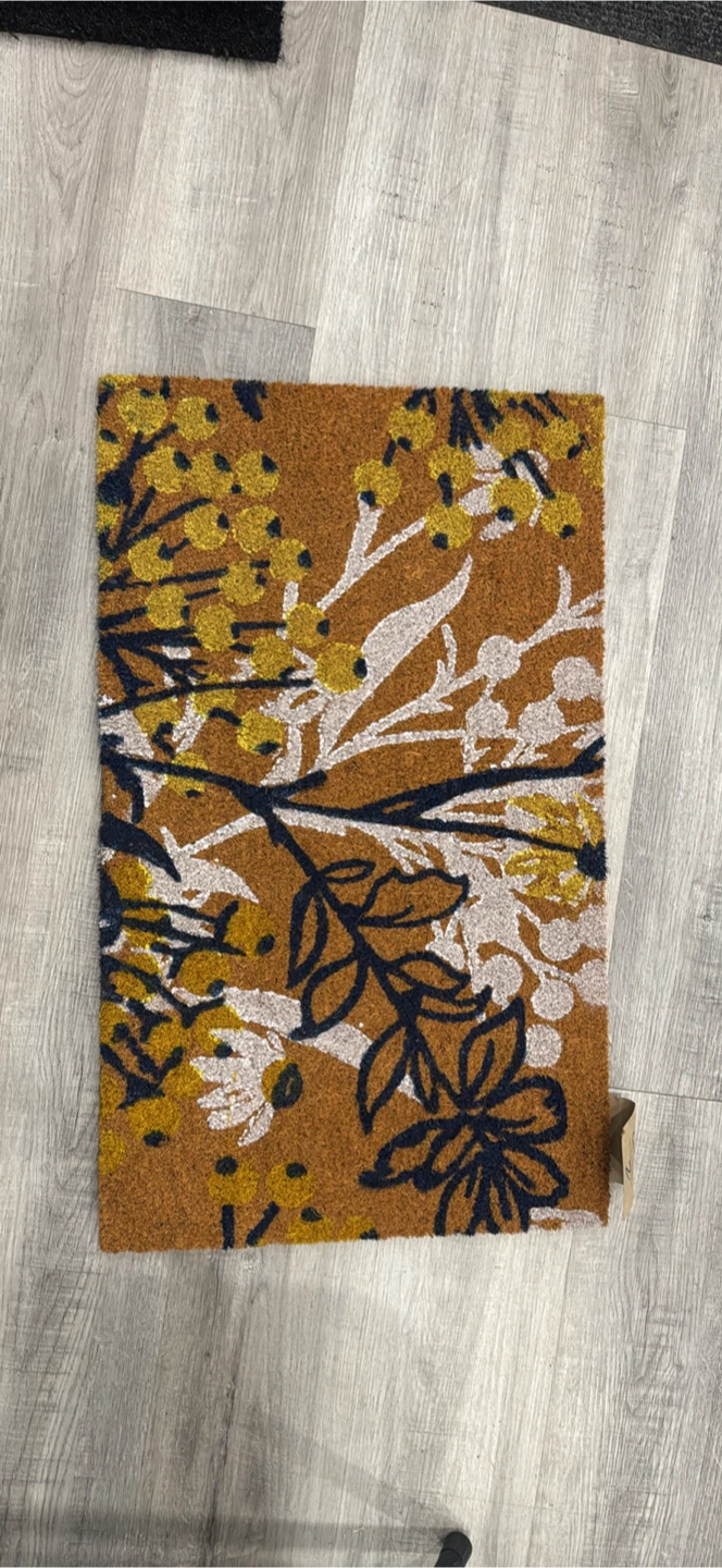 Floral pattern coir doormat