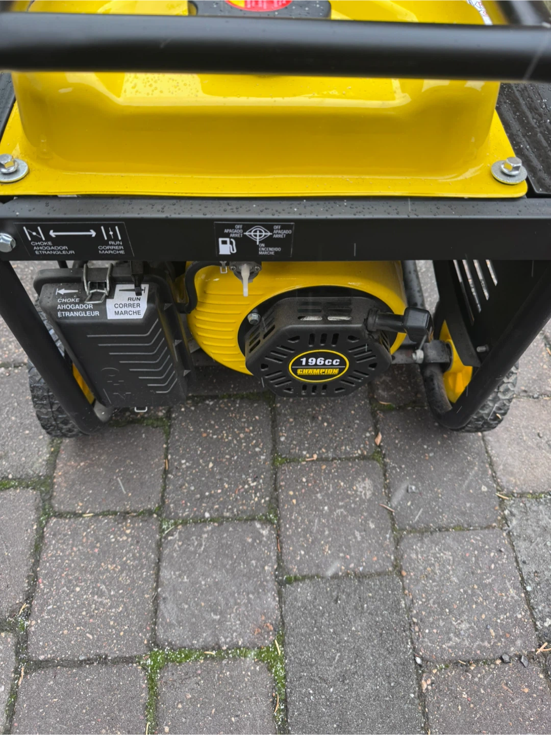 Champion 4000/3000 Watt Portable Generator - photo 4
