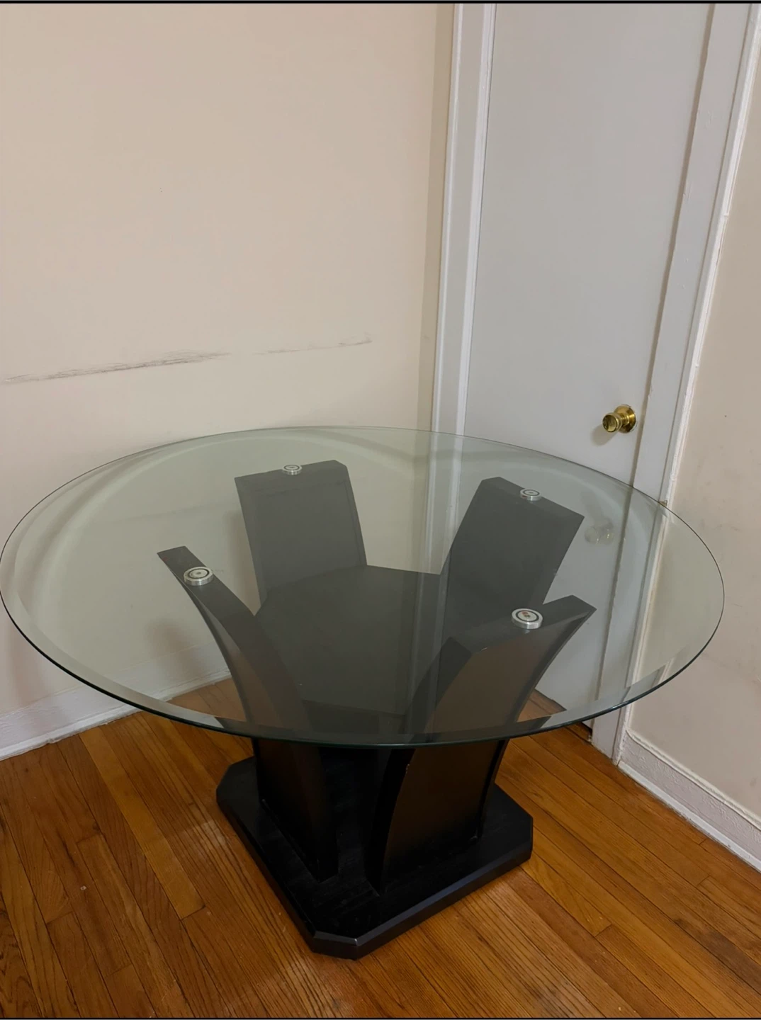 Round Glass Dining Table