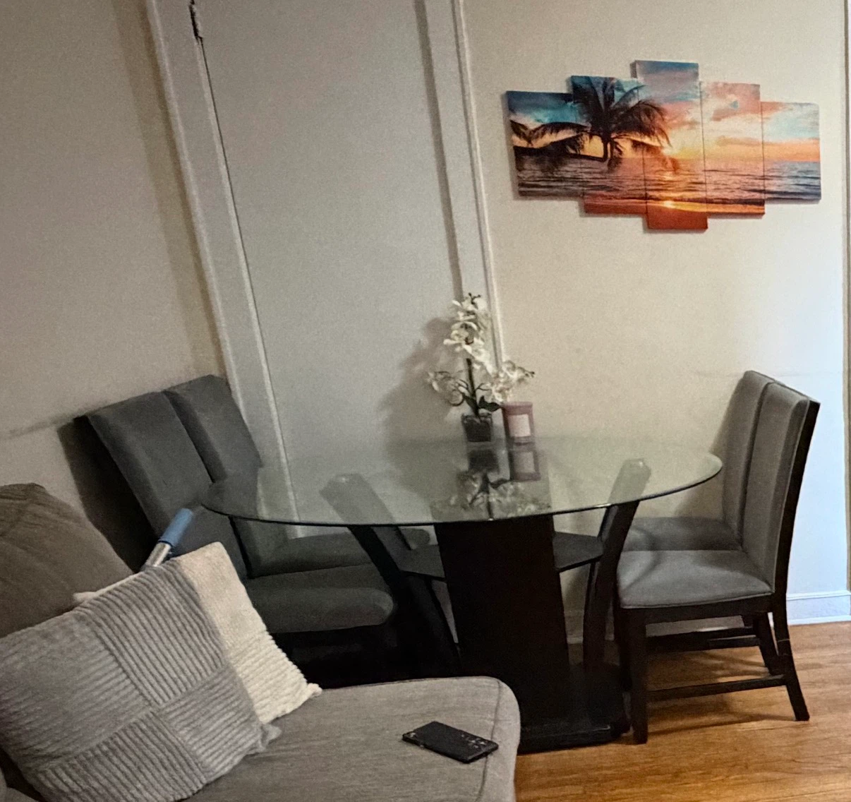 Round Glass Dining Table - photo 2