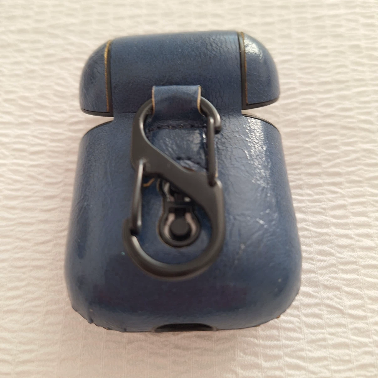 Apple AirPods with Charging Case - photo 5